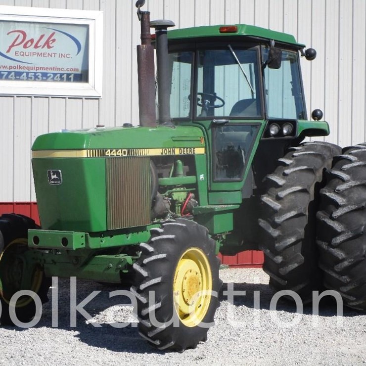 1981 JOHN DEERE 4440