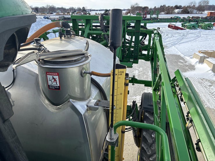 2018-john-deere-r4038-image-78