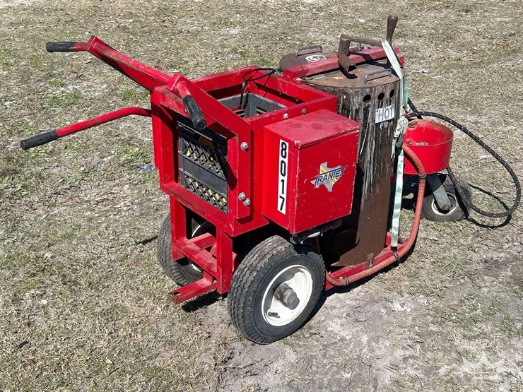 line-striping-machine-image-4