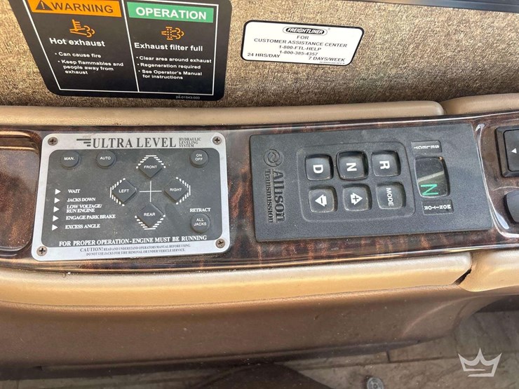 2018-freightliner-thor-venetian-400xcr-a40-41ft.-class-a-motorhome-image-19