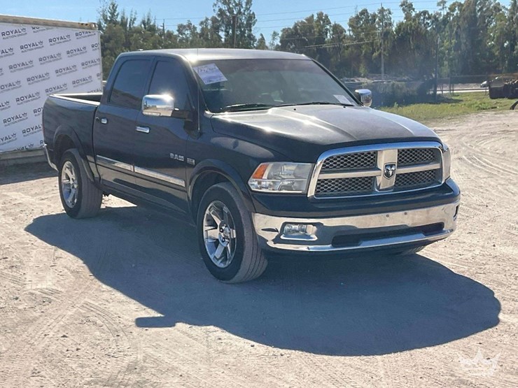 2010-dodge-ram-1500-image-2