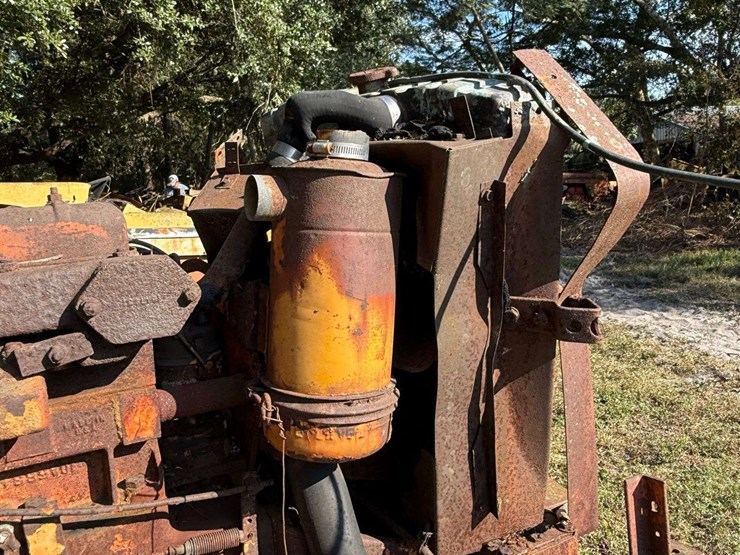 minneapolis-moline-445-image-21