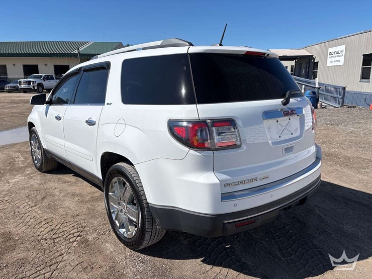 2017-gmc-arcadia-suv-image-4