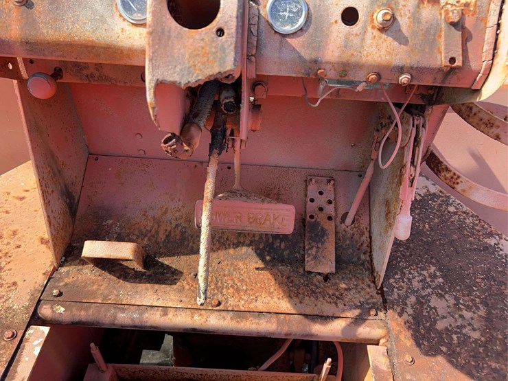 allis-chalmers-4wd-parts-tractor-image-45