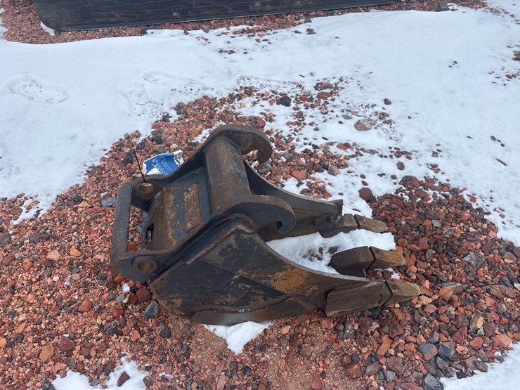 2013-bobcat-e35-image-21