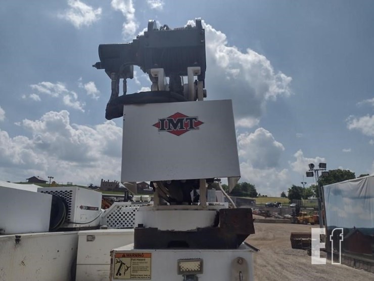 18-ford-f550-image-32