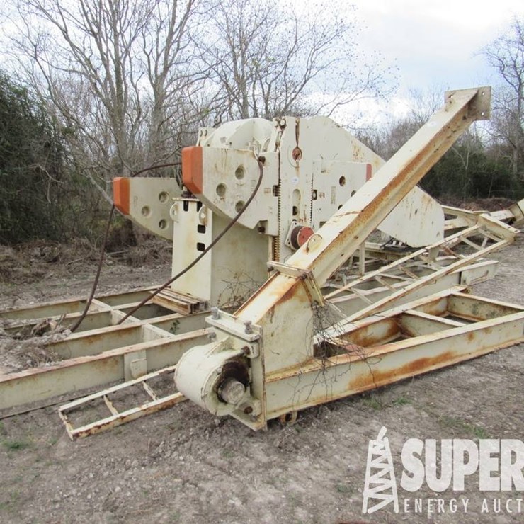 2011 INTERNATIONAL C11