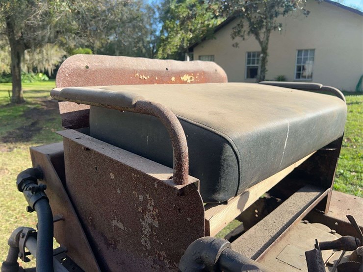 caterpillar-forty-gas-crawler-image-25