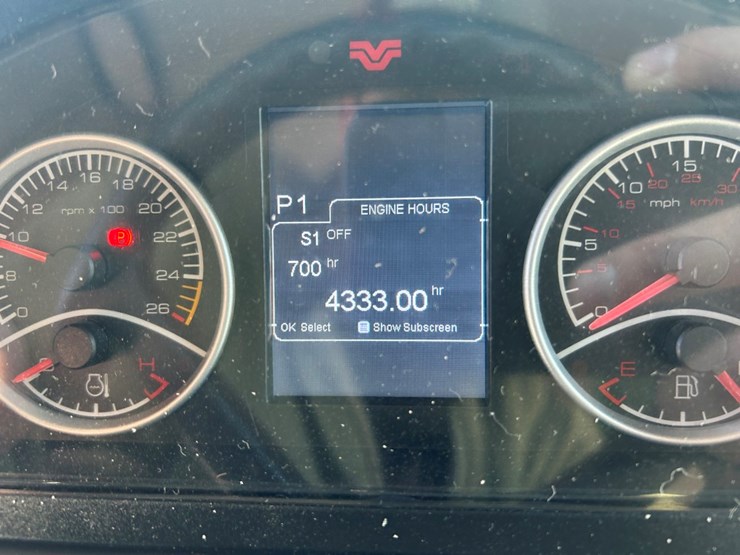 2014-versatile-400-image-39