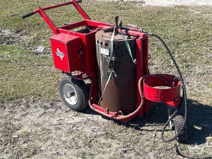 line-striping-machine-image-1