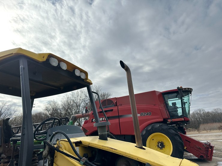 new-holland-lb75b-image-56