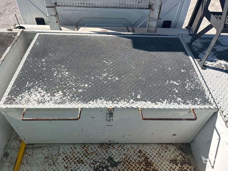 bucket-truck-image-27