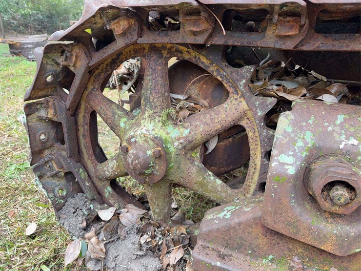 caterpillar-2-ton-crawler-image-31