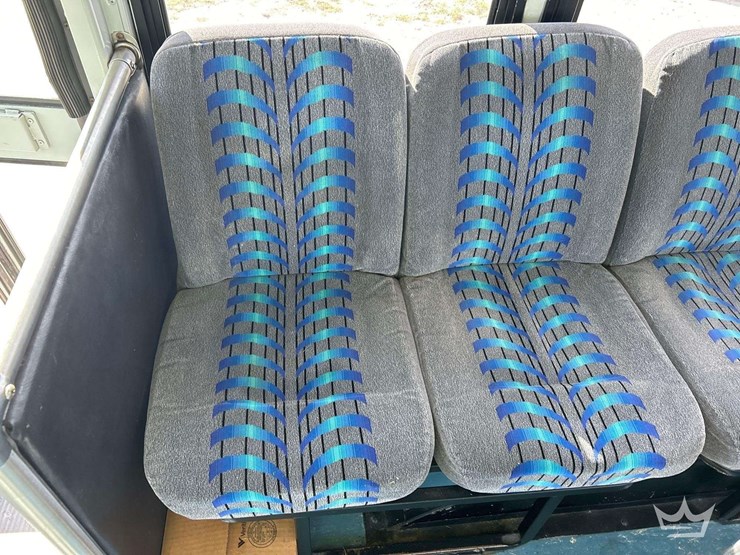 2000-thomas-saf-t-liner-image-18