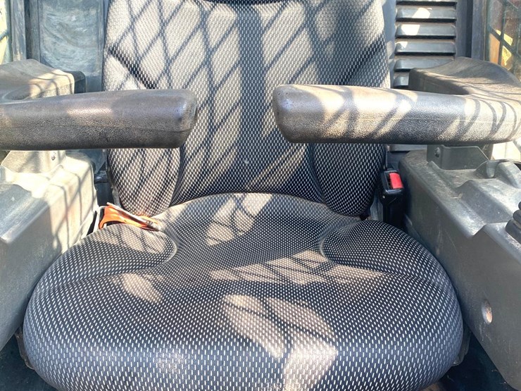 2021-caterpillar-289d3-image-18