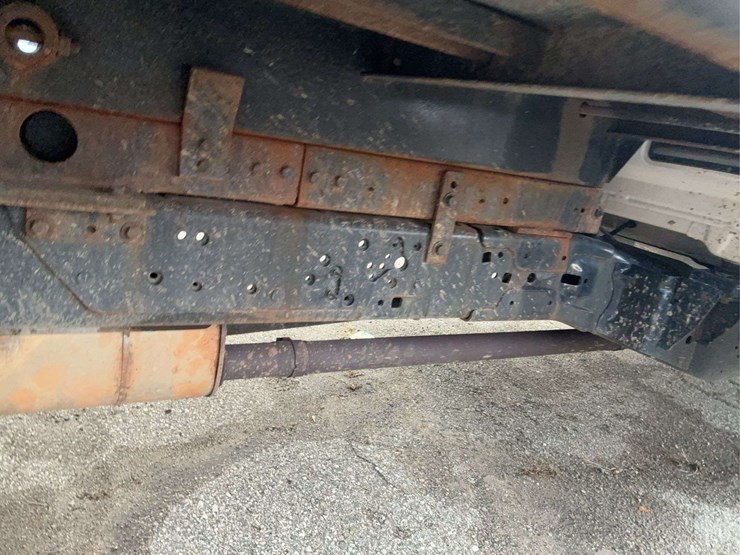 2022-ford-f550-image-19