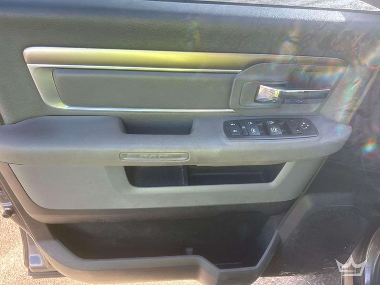 2016-dodge-1500-image-11