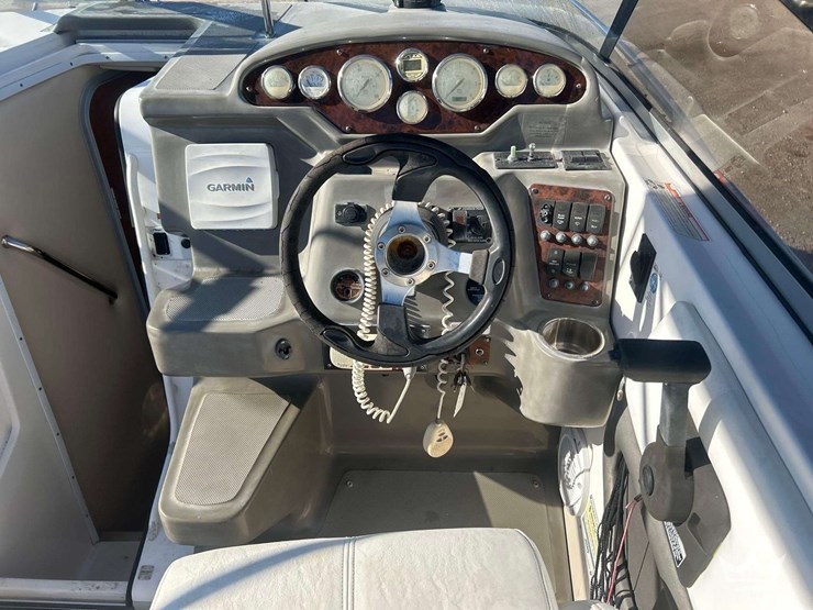 2008-regal-2565-express-cruiser-boat-with-30ft-t/a-continental-boat-trailer-image-22