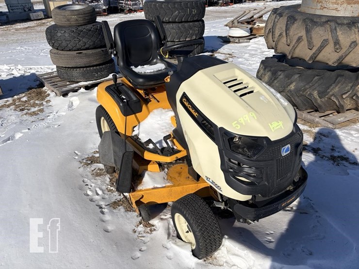 cub-cadet-gt2000-image-2