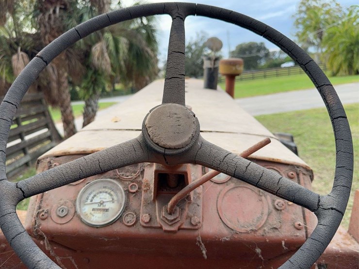 minneapolis-moline-g706-image-7