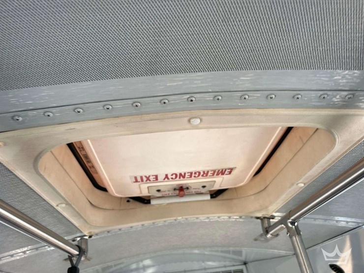 2000-thomas-saf-t-liner-image-19