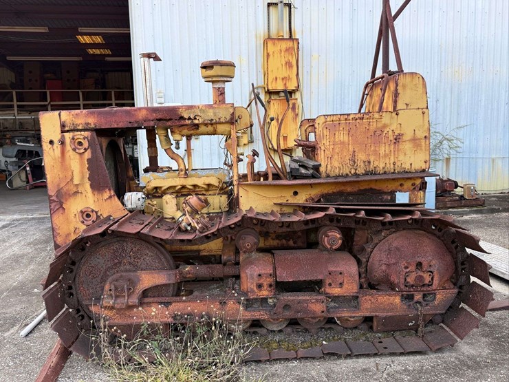 international-crawler-image-1