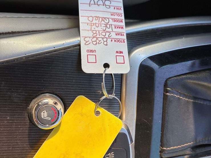 2018-infiniti-qx60-awd-suv-image-16