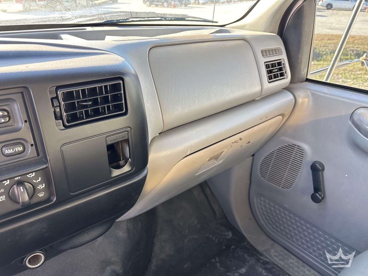 2002-ford-f650-image-32