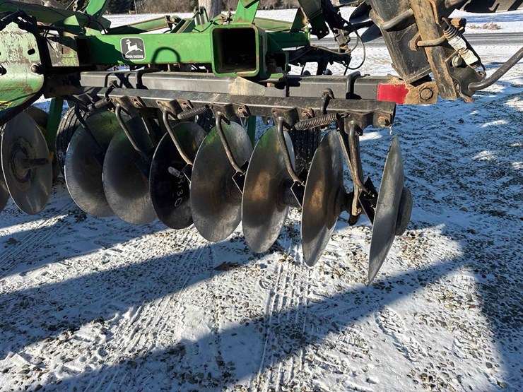 john-deere-630-image-22