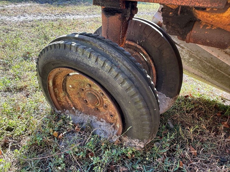 minneapolis-moline-445-image-38