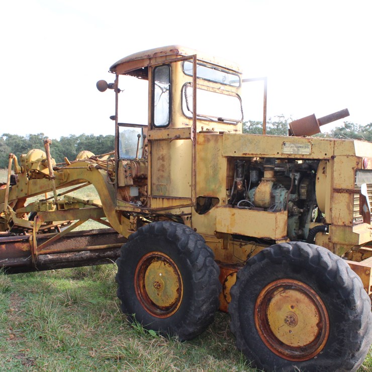#2615 • Gallion Motor Grader
