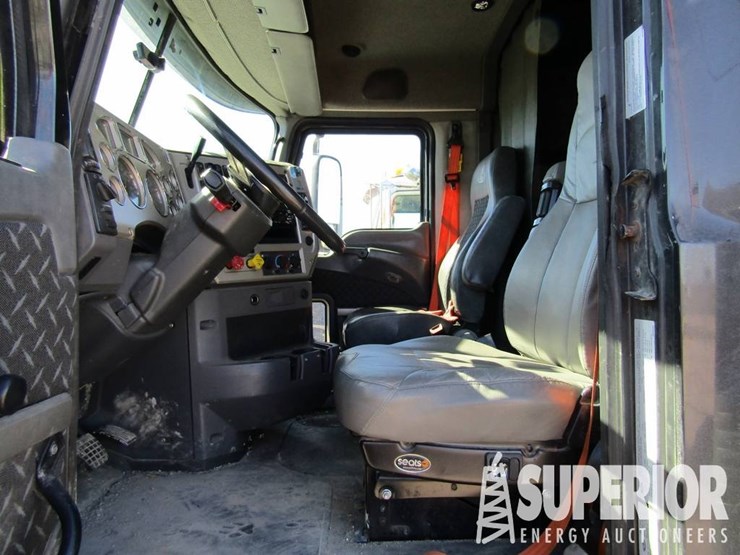 (x)-(4-3)-2016-mack-cxu613-t/a-truck-tractor-w/sl...-image-2