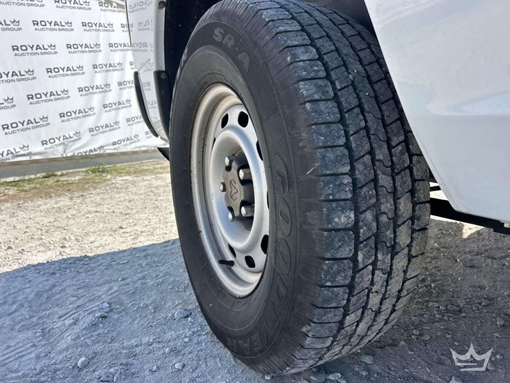 2012-dodge-1500-image-24