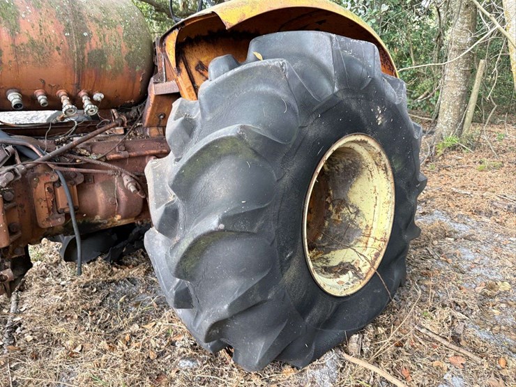 minneapolis-moline-g706-image-38