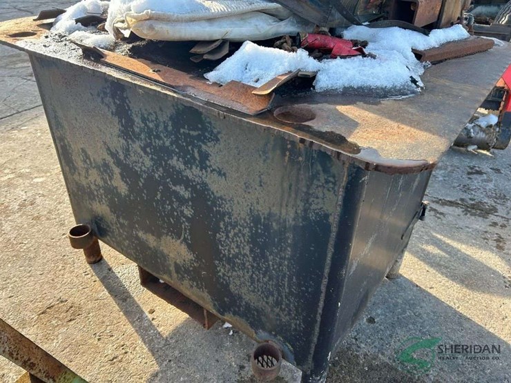 steel-work-bench/cabinet-with-vise-image-4