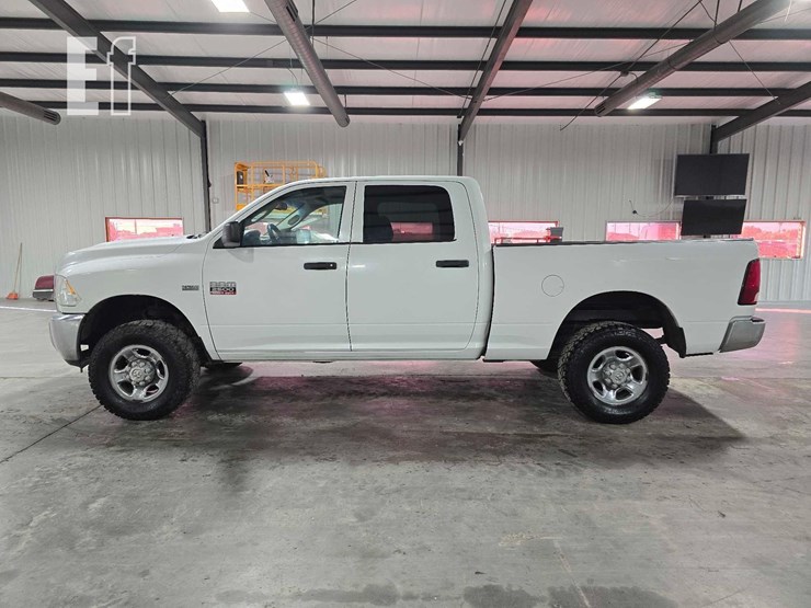 2012-dodge-2500-image-5