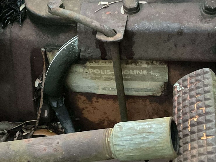 minneapolis-moline-m604-image-8