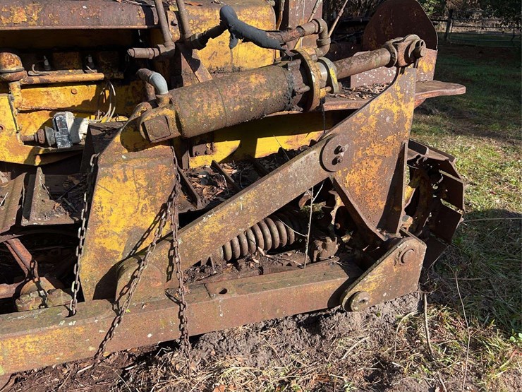 caterpillar-r2-image-38