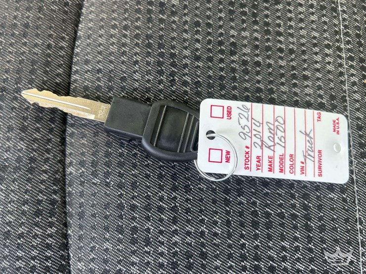 2014-dodge-1500-image-39