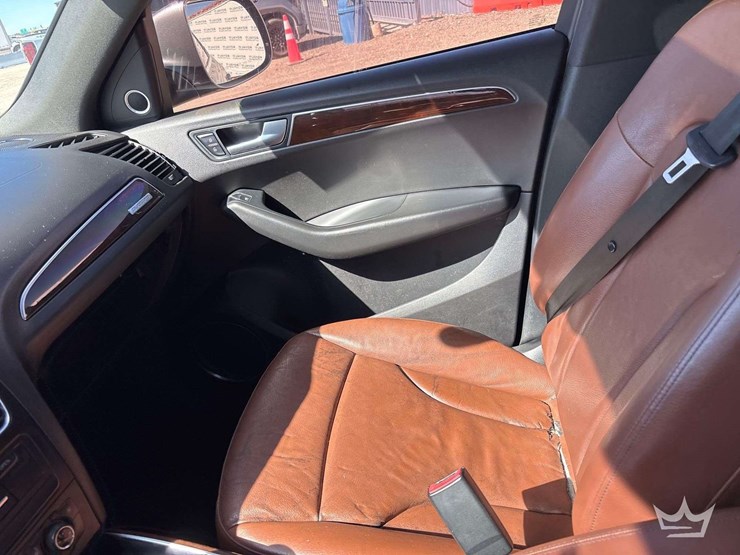 2012-audi-q5-image-17