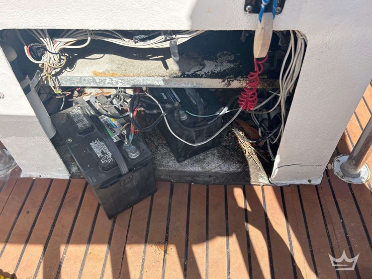 1990-21ft-center-console-fishing-boat-with-t/a-boat-trailer-image-15