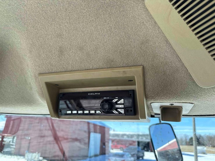 1998-john-deere-8100-image-36