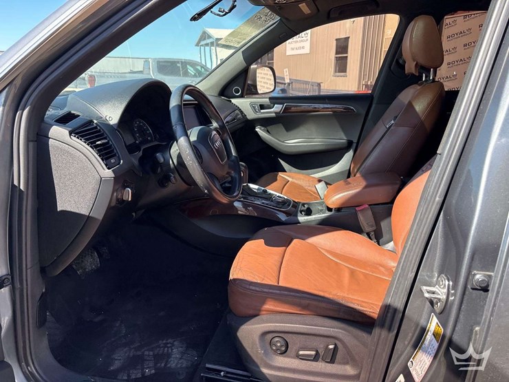 2012-audi-q5-image-12