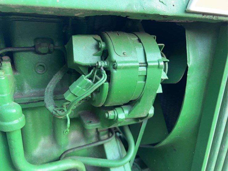 john-deere-3020-image-30