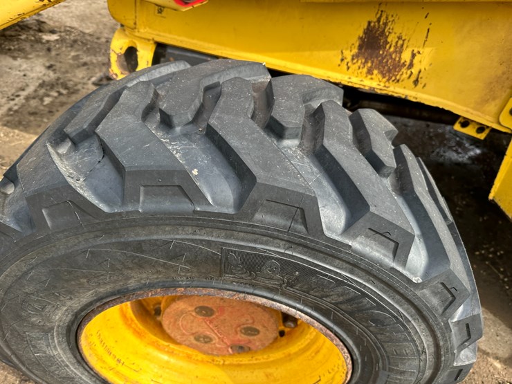 new-holland-lb75b-image-8