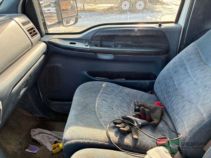 2000-ford-f350-image-17