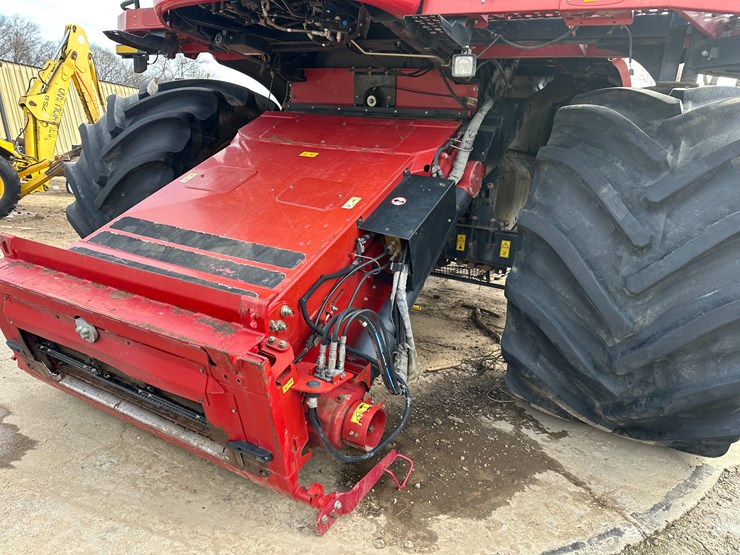 #38416-•-2016-case-axial-flow-8240-prwd-combine-yfg230343-image-21