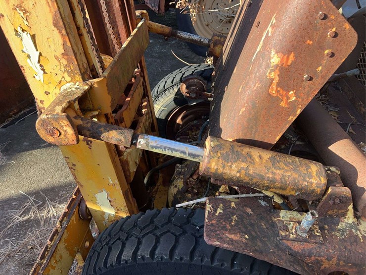 minneapolis-moline-forklift-image-17