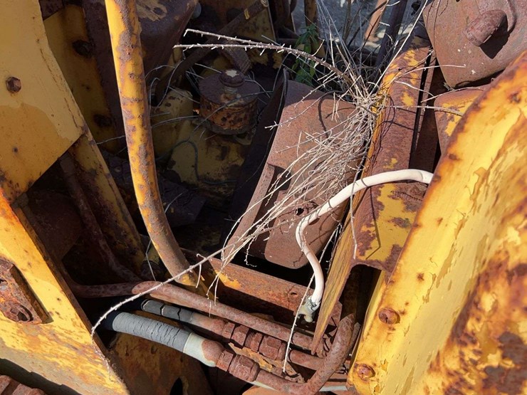 minneapolis-moline-diesel-crawler-image-23