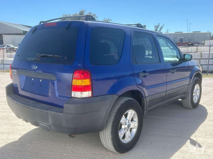 2006-ford-escape-image-3